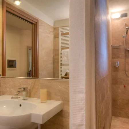 La Grange Hotel 3*