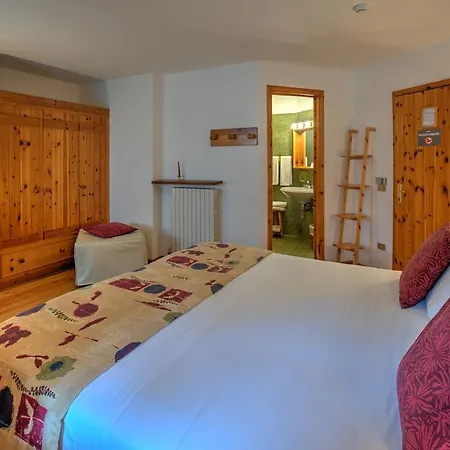 La Grange Hotel